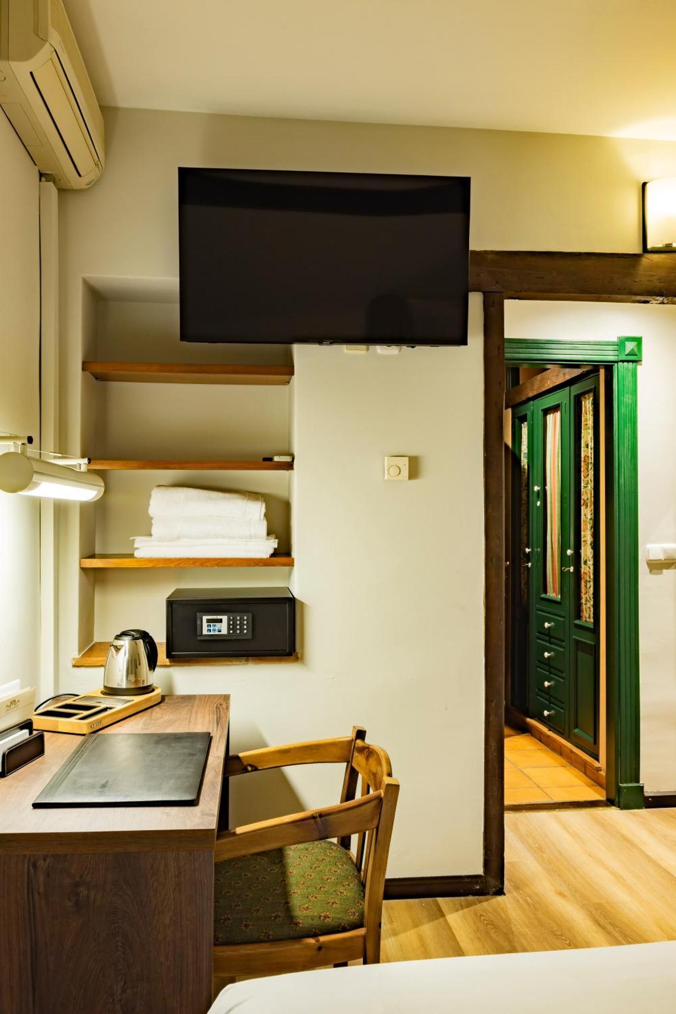 Hotel Cortijo Landete (Adults Only) อาร์มิลญา ภายนอก รูปภาพ