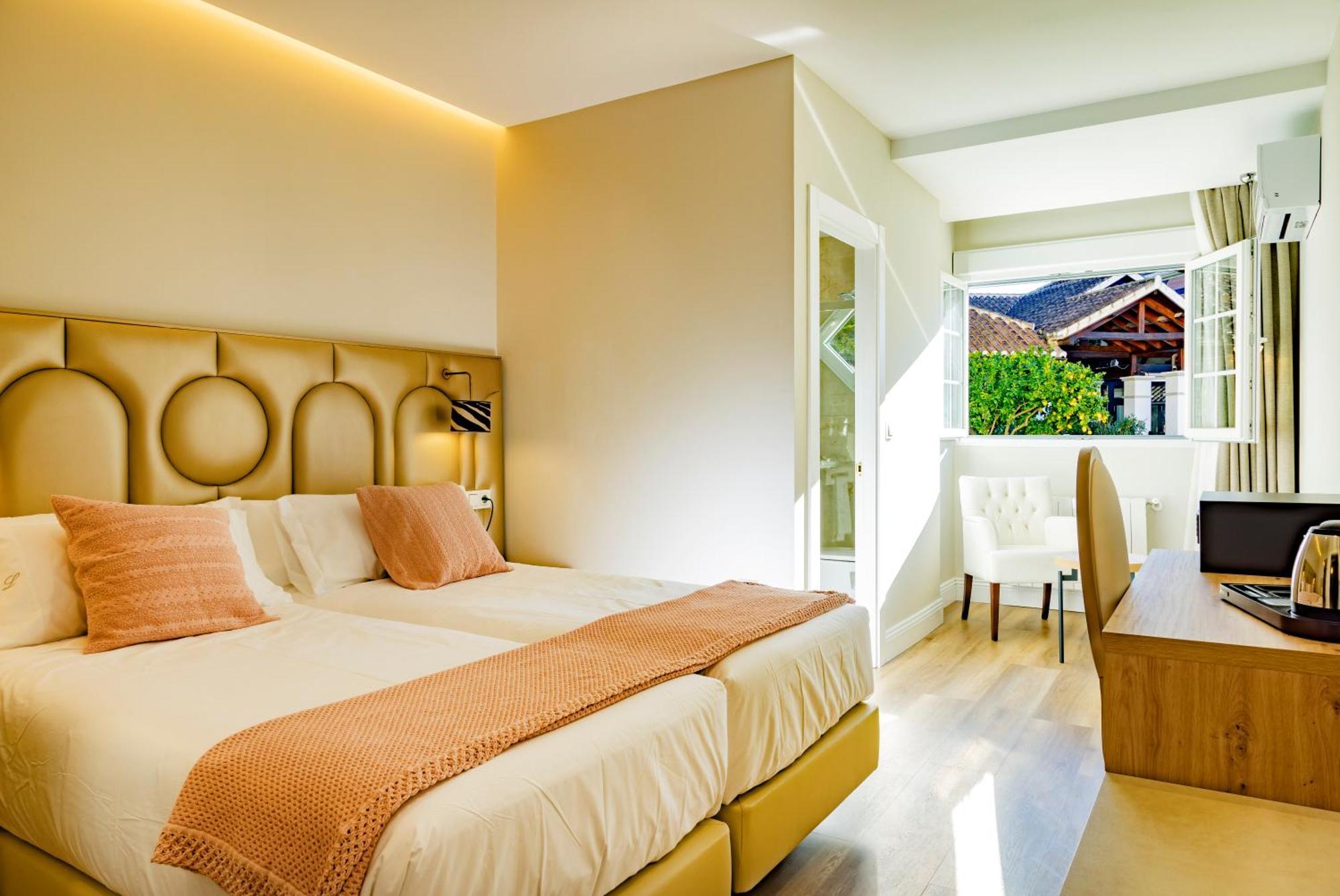 Hotel Cortijo Landete (Adults Only) อาร์มิลญา ภายนอก รูปภาพ