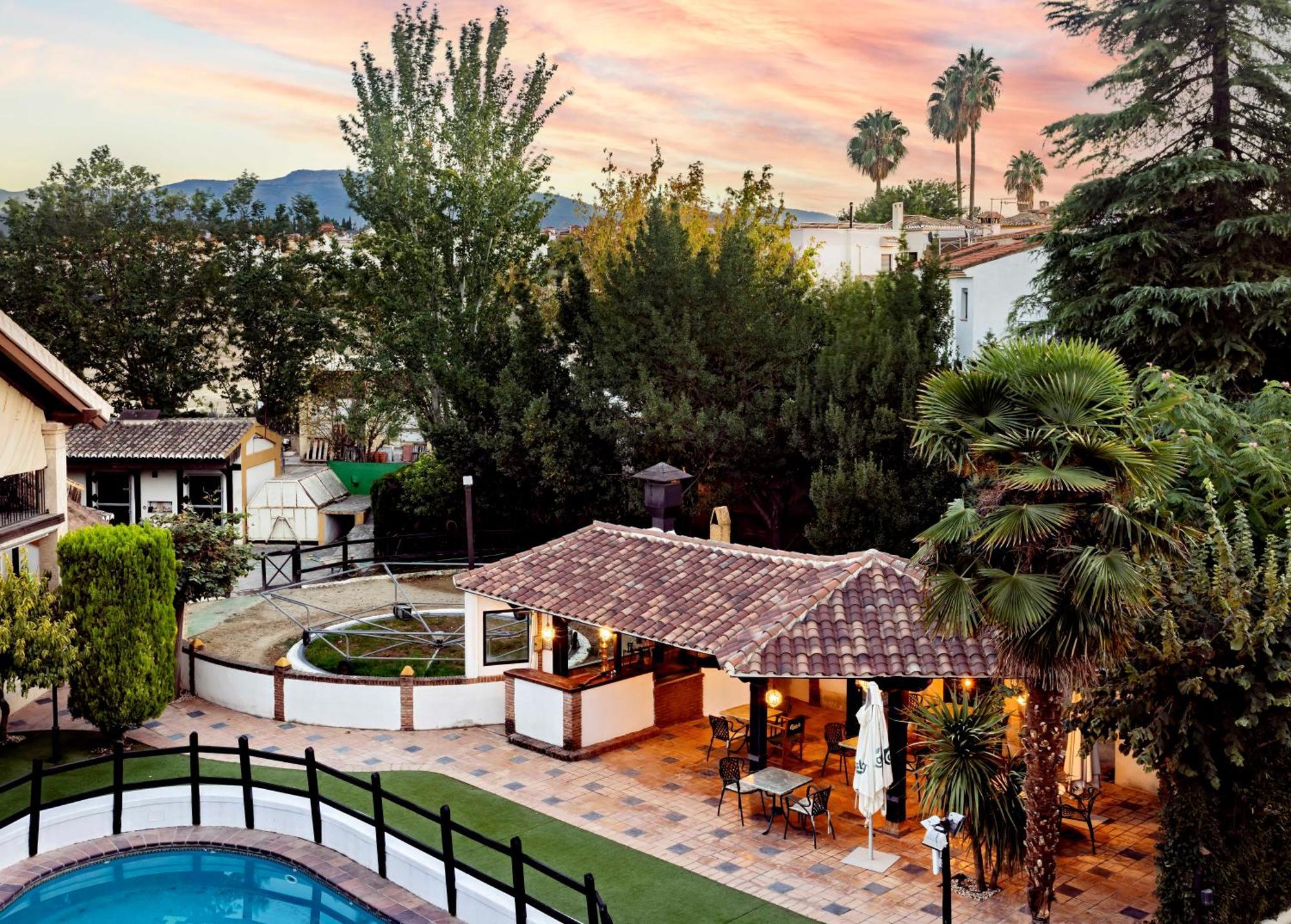 Hotel Cortijo Landete (Adults Only) อาร์มิลญา ภายนอก รูปภาพ