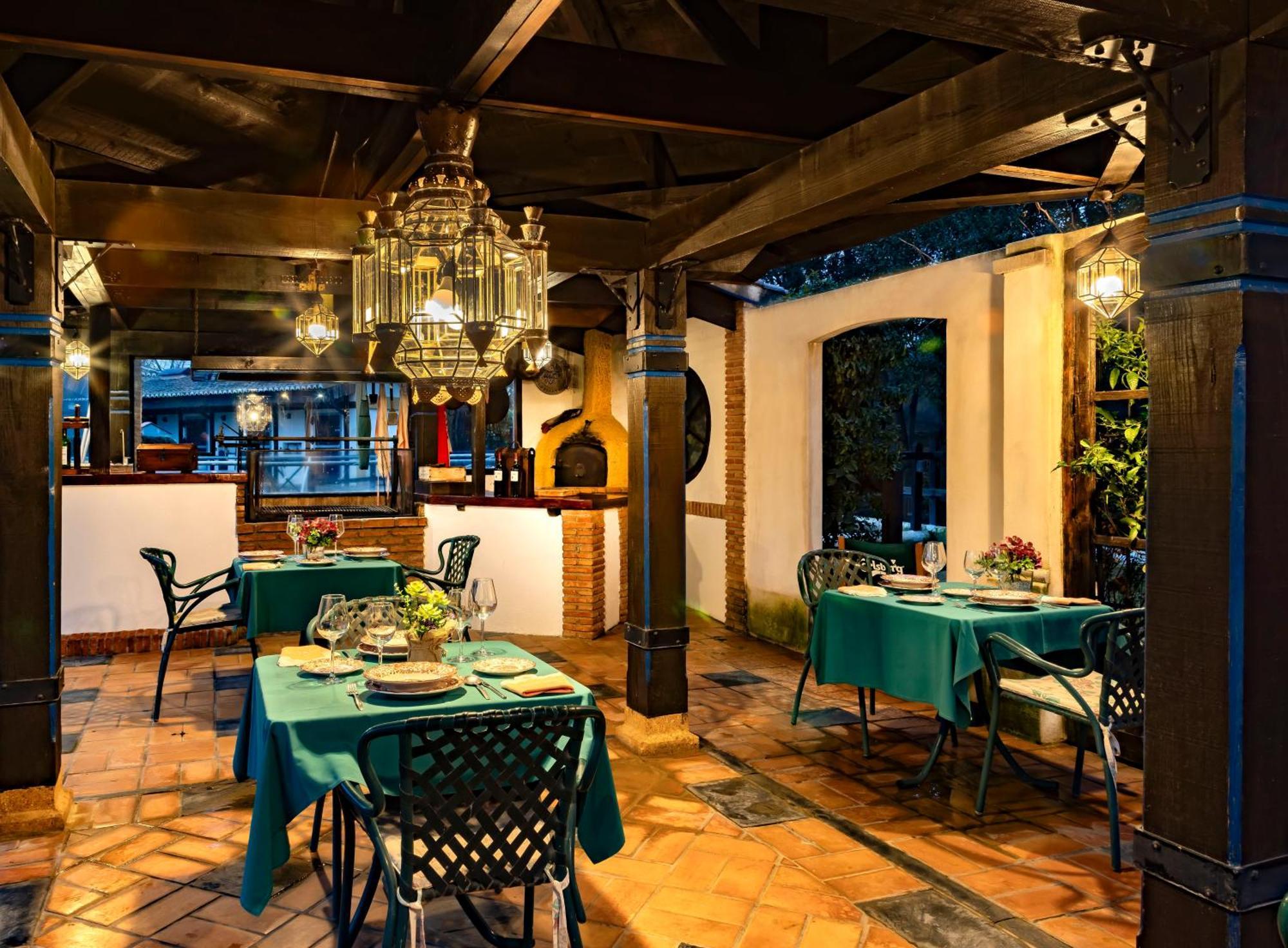 Hotel Cortijo Landete (Adults Only) อาร์มิลญา ภายนอก รูปภาพ