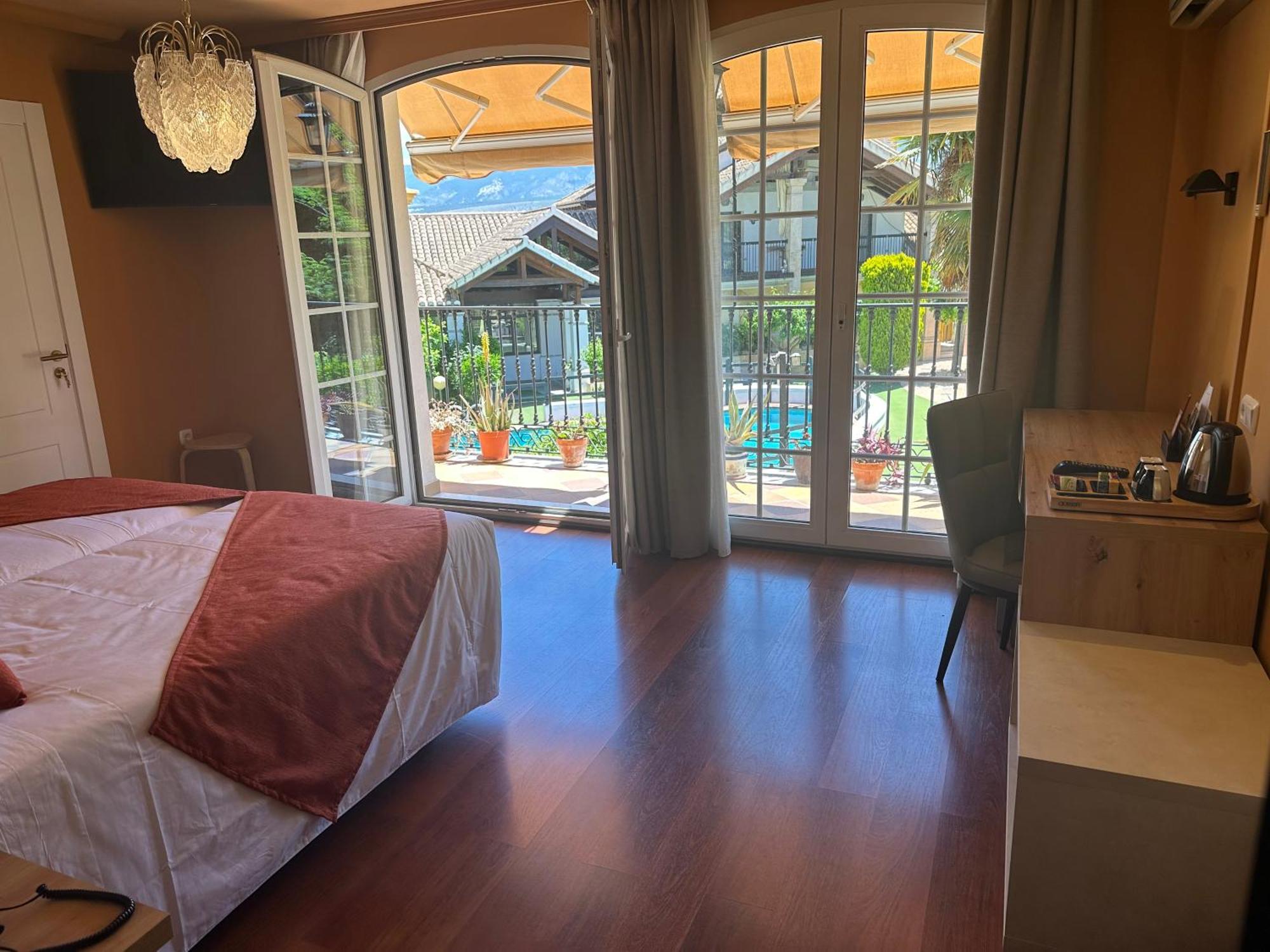 Hotel Cortijo Landete (Adults Only) อาร์มิลญา ภายนอก รูปภาพ