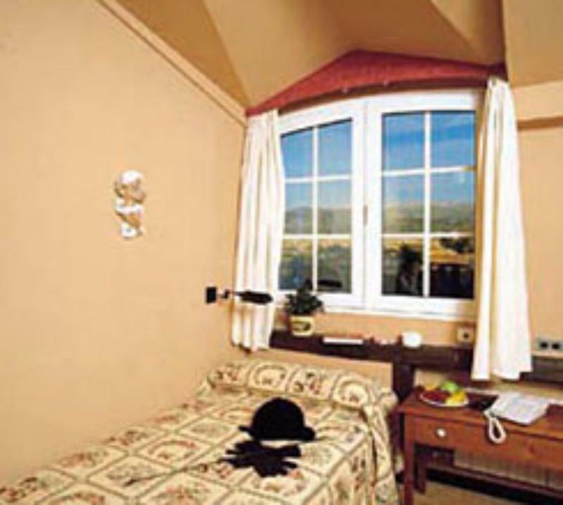 Hotel Cortijo Landete (Adults Only) อาร์มิลญา ภายนอก รูปภาพ