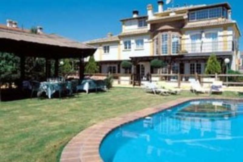 Hotel Cortijo Landete (Adults Only) อาร์มิลญา ภายนอก รูปภาพ